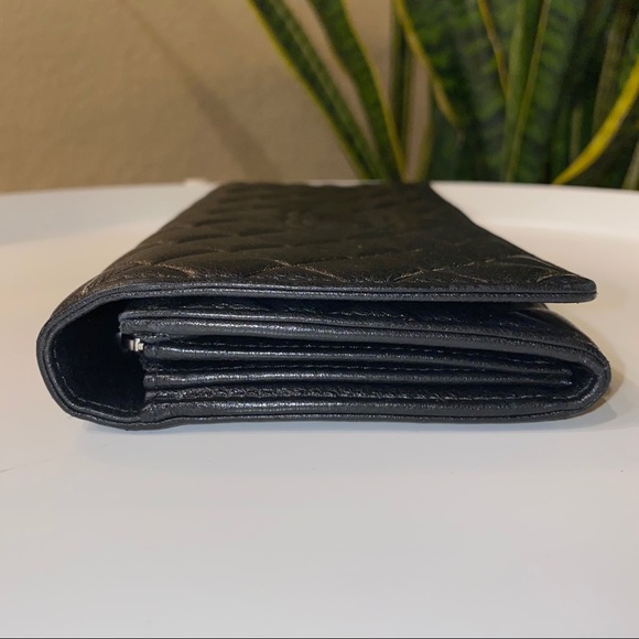 EUC Chanel Diamond CC Black Calfskin Flap Wallet - Picture 4 of 9